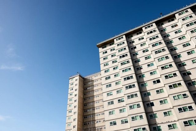 Public housing shifts to community sector